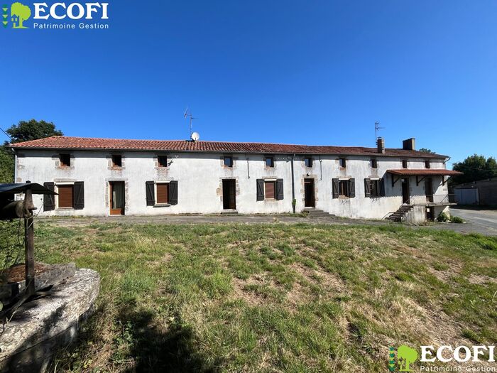Ensemble immobilier à vendre - Moncoutant sur Sèvre / La Chapelle Saint Laurent Longère/Grange/Propriété|Longère/Grange/Propriété