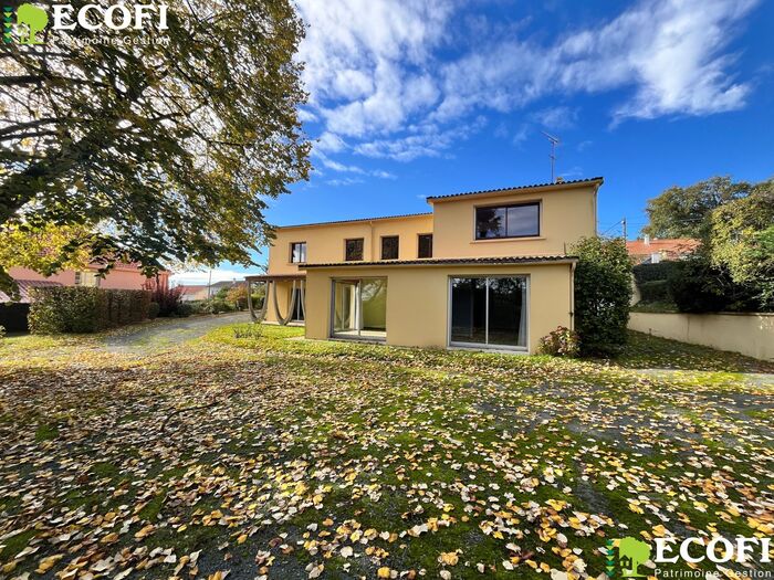 Ensemble immobilier à vendre - La Chataigneraie Maison|Maison