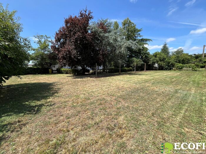 Terrain constructible à vendre - Nueil les Aubiers Terrain/Étang|Terrain/Étang