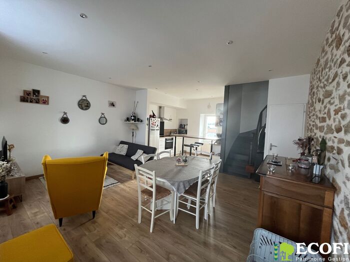 Maison de ville entièrement rénovée à vendre - Bressuire Centre-ville Maison|Maison