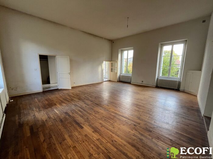 Ensemble immobilier à rénover à vendre - Bressuire Longère/Grange/Propriété|Longère/Grange/Propriété