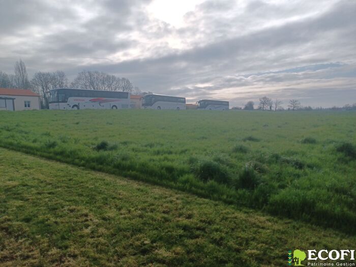 Parcelles à bâtir à vendre - Cerizay, Moncoutant sur Sèvre / La Chapelle Saint Laurent Terrain/Étang|Terrain/Étang