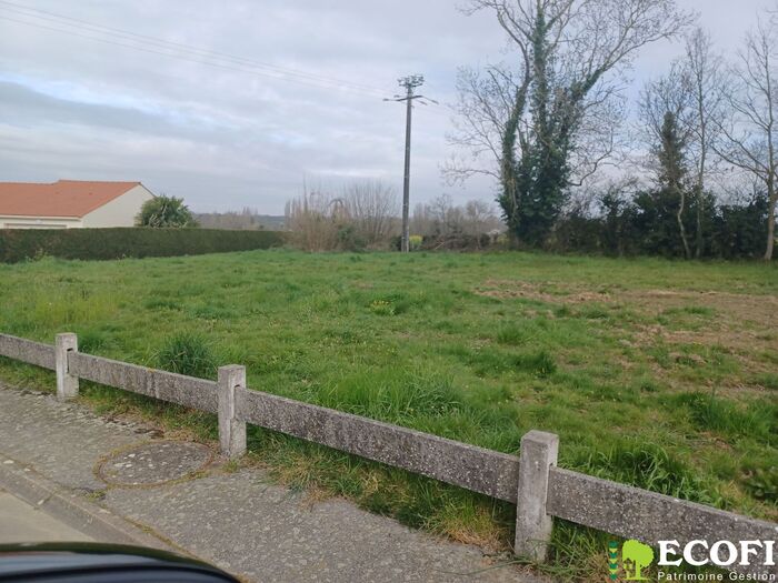 Parcelles à bâtir à vendre - Cerizay, Moncoutant sur Sèvre / La Chapelle Saint Laurent Terrain/Étang|Terrain/Étang