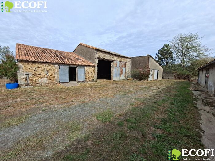Longère à rénover à vendre - Bressuire Longère/Grange/Propriété|Longère/Grange/Propriété