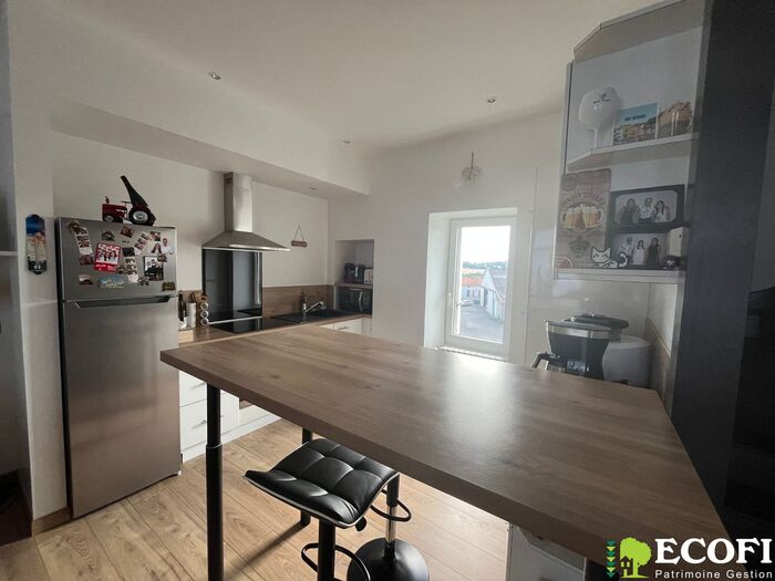 Maison de ville entièrement rénovée à vendre - Bressuire Centre-ville Maison|Maison