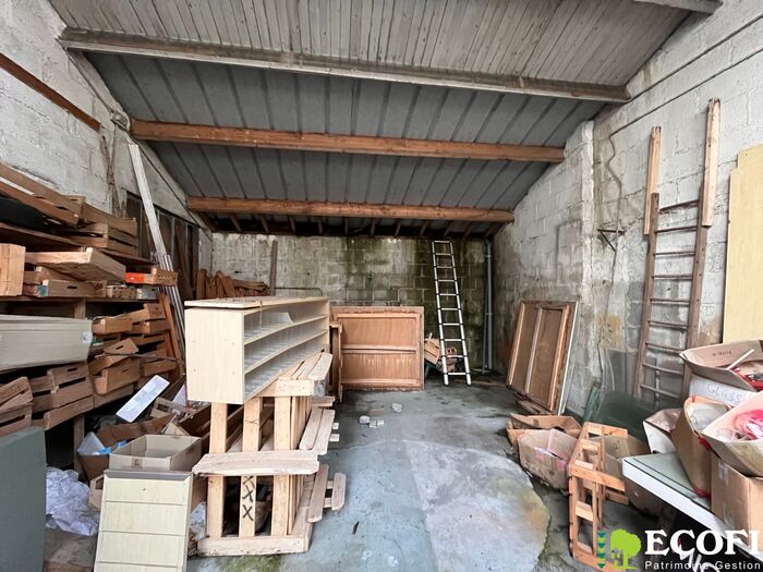 Garage idéalement situé à vendre - Autre Garage/Parking|Garage/Parking