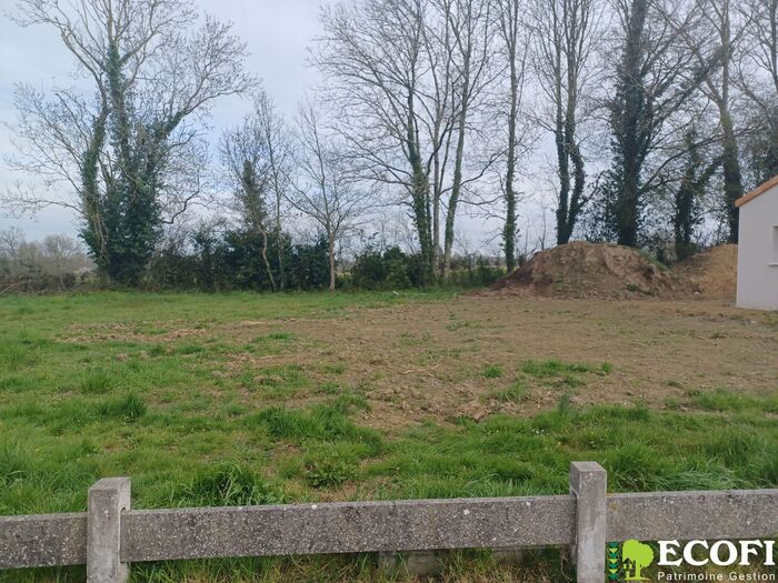 Parcelles à bâtir à vendre - Cerizay, Moncoutant sur Sèvre / La Chapelle Saint Laurent Terrain/Étang|Terrain/Étang