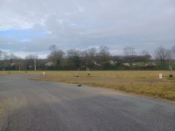 Parcelles à bâtir à vendre - Cerizay, Moncoutant sur Sèvre / La Chapelle Saint Laurent Terrain/Étang|Terrain/Étang