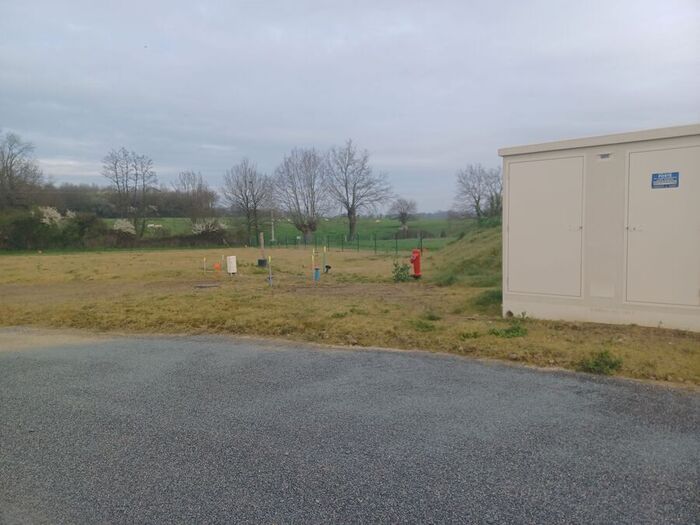Parcelles à bâtir à vendre - Cerizay, Moncoutant sur Sèvre / La Chapelle Saint Laurent Terrain/Étang|Terrain/Étang