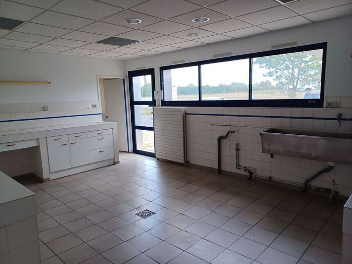 Bâtiment professionnel à vendre - Cerizay Local commercial/Bureau|Local commercial/Bureau