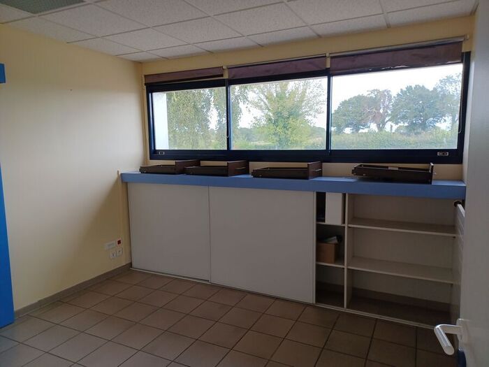 Bâtiment professionnel à vendre - Cerizay Local commercial/Bureau|Local commercial/Bureau