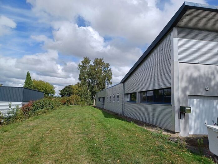 Bâtiment professionnel à vendre - Cerizay Local commercial/Bureau|Local commercial/Bureau