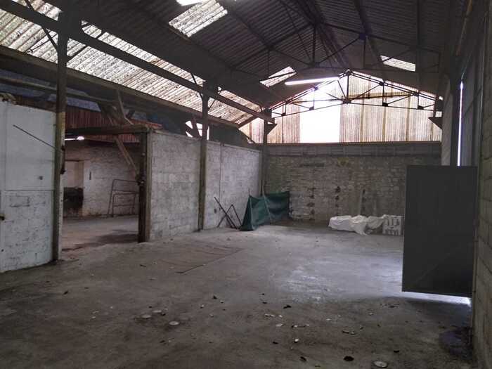 Local industriel à vendre - Bressuire, Bressuire Centre-ville Local commercial/Bureau|Local commercial/Bureau