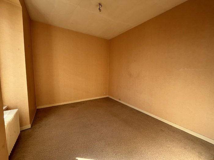 Ensemble immobilier à rénover à vendre - Bressuire |