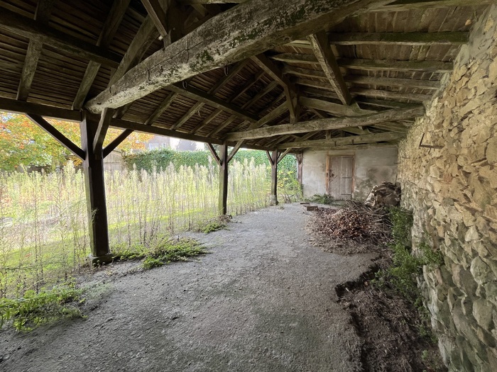 Ensemble immobilier à rénover à vendre - Bressuire |