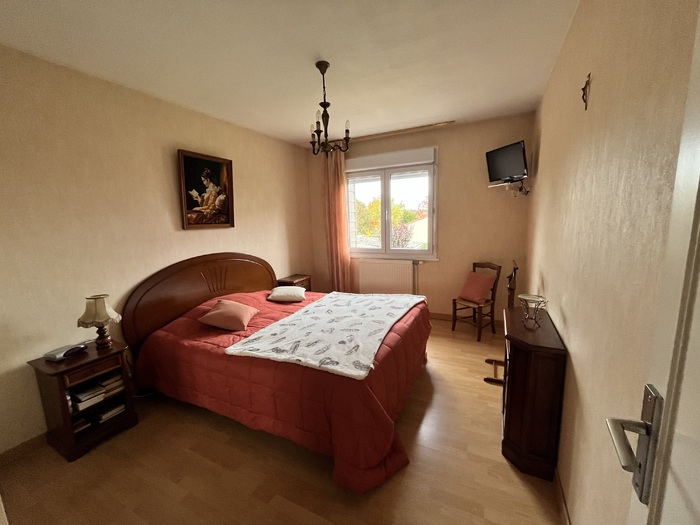 Pavillon sur sous-sol à vendre - Nueil les Aubiers |