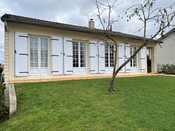 Pavillon sur sous-sol à vendre - Nueil les Aubiers Maison|Maison