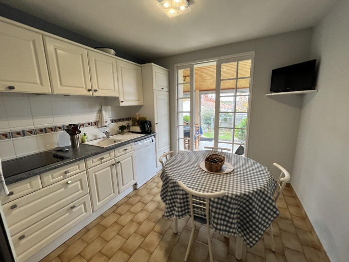 Pavillon sur sous-sol à vendre - Nueil les Aubiers |