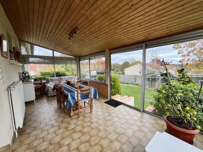 Pavillon sur sous-sol à vendre - Nueil les Aubiers |