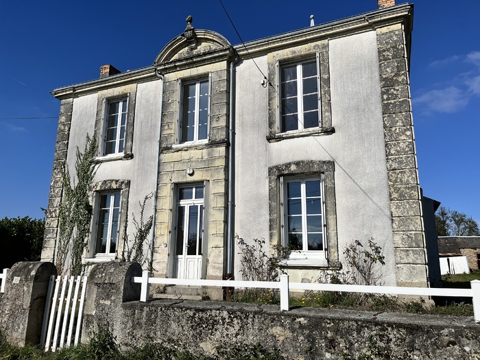 Maison de caractère à vendre - Bressuire Maison|Maison