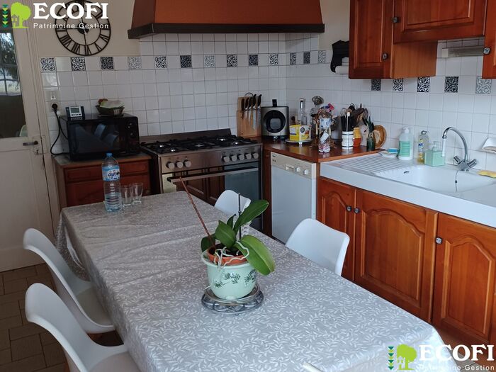 Ensemble immobilier à vendre - Bressuire Local commercial/Bureau|Local commercial/Bureau