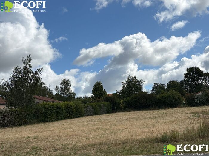Parcelles à bâtir à vendre - Cerizay, Moncoutant sur Sèvre / La Chapelle Saint Laurent Terrain/Étang|Terrain/Étang