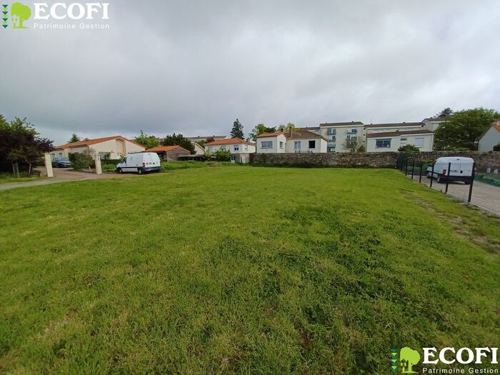 Terrain constructible à vendre - Bressuire Terrain/Étang|Terrain/Étang