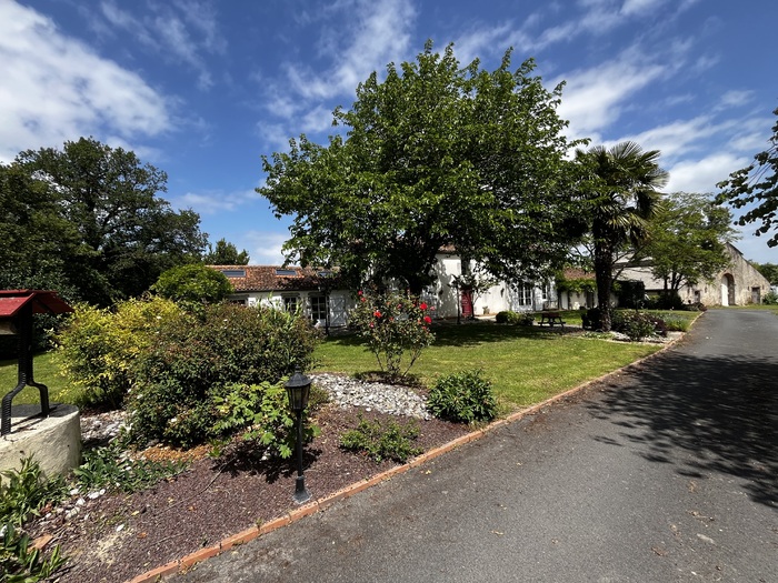 Longère rénovée à vendre - Boismé / Chiché Maison|Maison