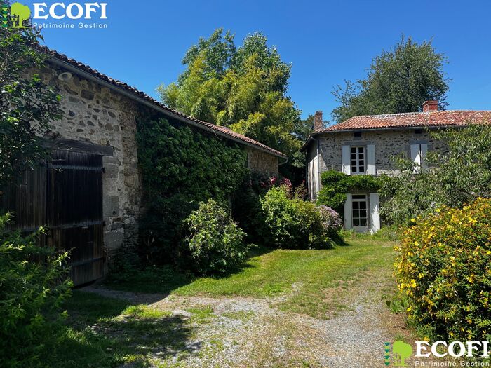 Logis de caractère à vendre - Parthenay Longère/Grange/Propriété|Longère/Grange/Propriété