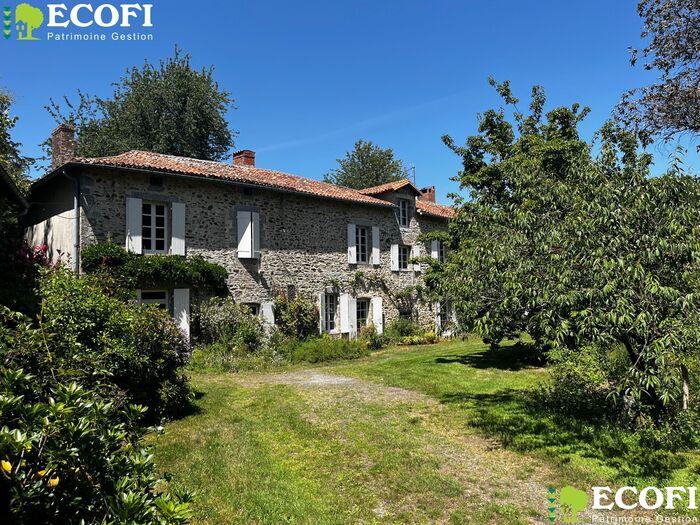 Logis de caractère à vendre - Parthenay Longère/Grange/Propriété|Longère/Grange/Propriété