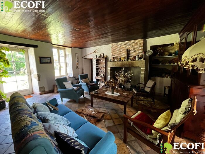 Logis de caractère à vendre - Parthenay Longère/Grange/Propriété|Longère/Grange/Propriété