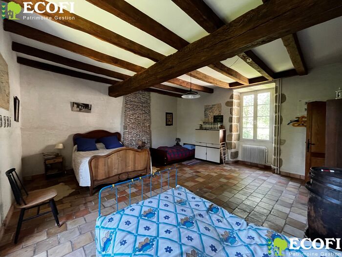 Logis de caractère à vendre - Parthenay Longère/Grange/Propriété|Longère/Grange/Propriété