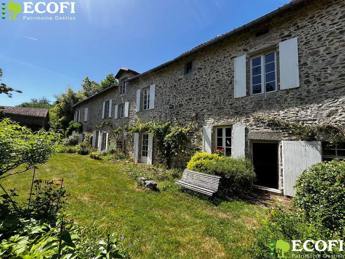 Logis de caractère à vendre - Parthenay Longère/Grange/Propriété|Longère/Grange/Propriété