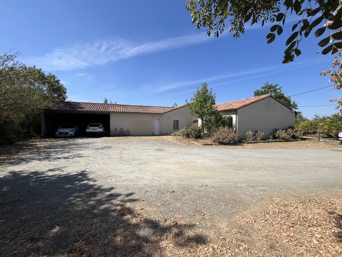 Joli pavillon au calme à vendre - Bressuire Maison|Maison