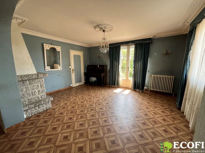 Grande maison à étage à vendre - Nueil les Aubiers Maison|Maison