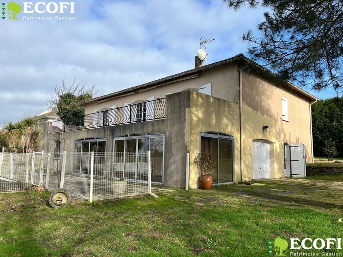 Jolie maison proche centre-ville à vendre - Bressuire Centre-ville Maison|Maison