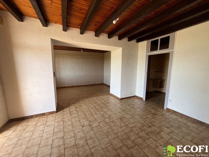 Ensemble immobilier à vendre - Moncoutant sur Sèvre / La Chapelle Saint Laurent Longère/Grange/Propriété|Longère/Grange/Propriété