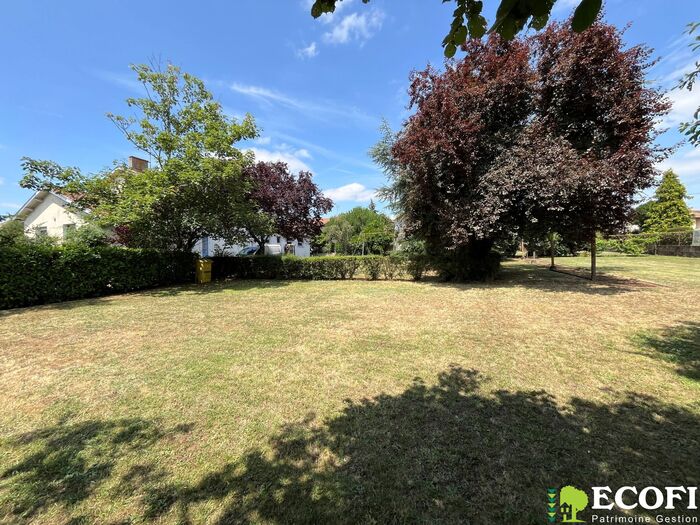 Grande maison à étage à vendre - Nueil les Aubiers Maison|Maison