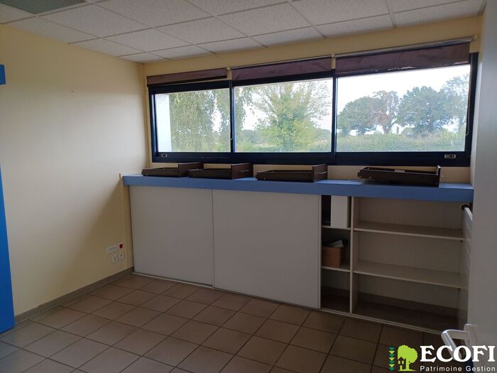 Bâtiment professionnel à vendre - Cerizay Local commercial/Bureau|Local commercial/Bureau