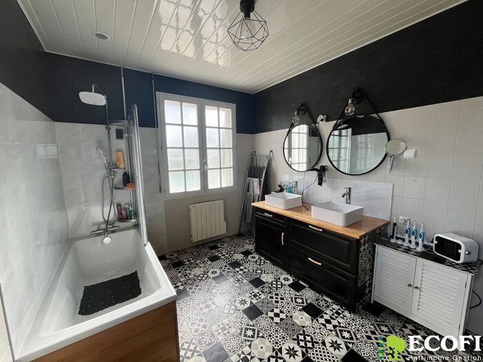 Pavillon à étage à vendre - Bressuire Maison|Maison