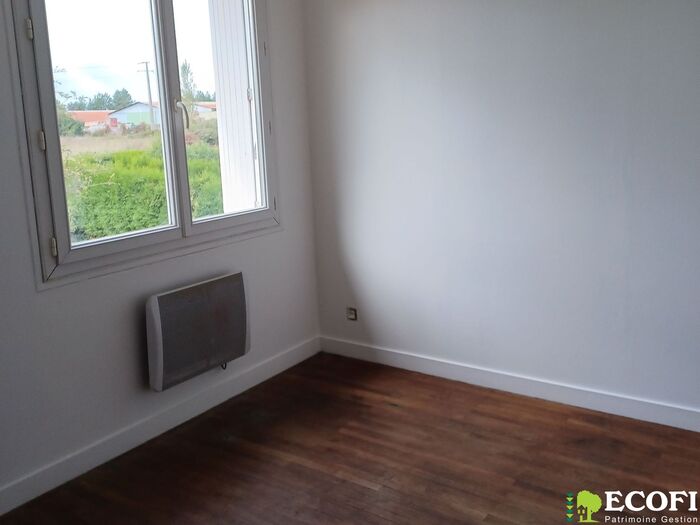 Maison proche commerces à vendre - Moncoutant sur Sèvre / La Chapelle Saint Laurent Maison|Maison