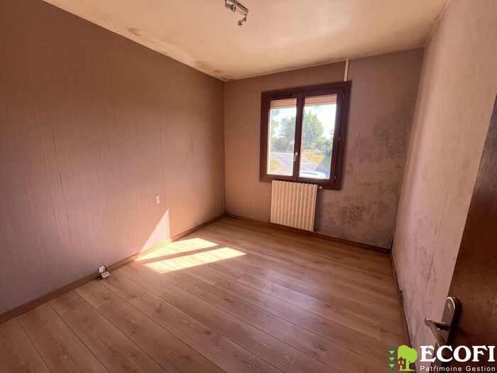 Ensemble immobilier à vendre - Moncoutant sur Sèvre / La Chapelle Saint Laurent Longère/Grange/Propriété|Longère/Grange/Propriété