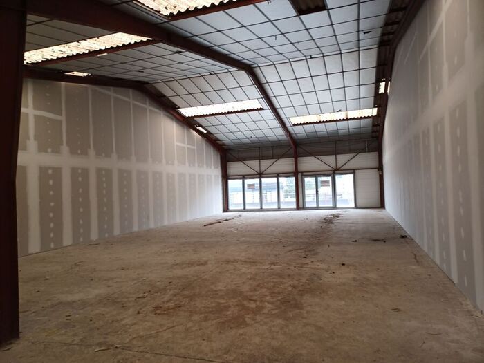 Ensemble de cellules à louer - Bressuire |